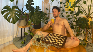 Lukas am Schachbrett